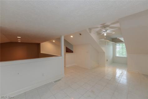 3192 Richmond Road Beachwood OH 44122