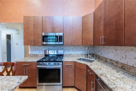 3192 Richmond Road Beachwood OH 44122