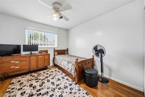 1408 Golden Gate Boulevard Mayfield Heights OH 44124