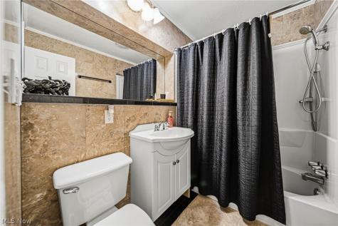 1408 Golden Gate Boulevard Mayfield Heights OH 44124