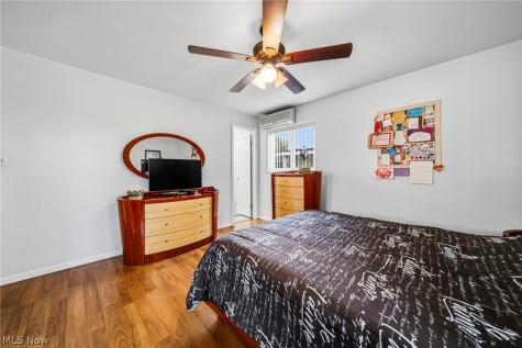 1408 Golden Gate Boulevard Mayfield Heights OH 44124