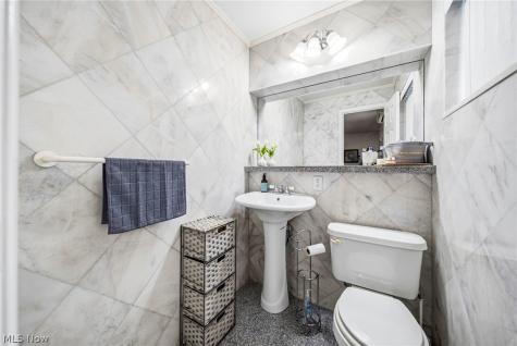 1408 Golden Gate Boulevard Mayfield Heights OH 44124