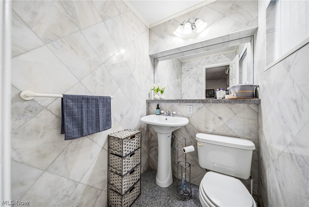 1408 Golden Gate Boulevard Mayfield Heights OH 44124