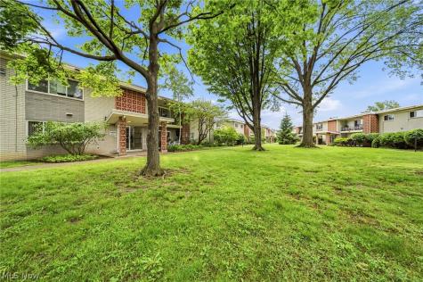 1408 Golden Gate Boulevard Mayfield Heights OH 44124