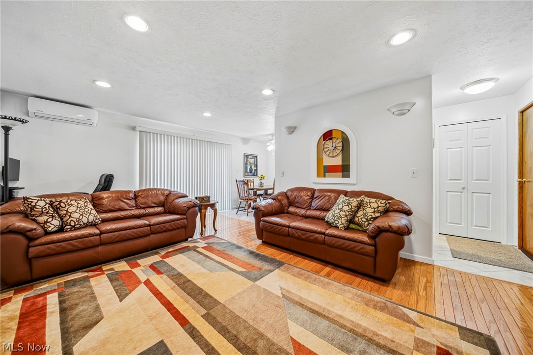 1408 Golden Gate Boulevard Mayfield Heights OH 44124