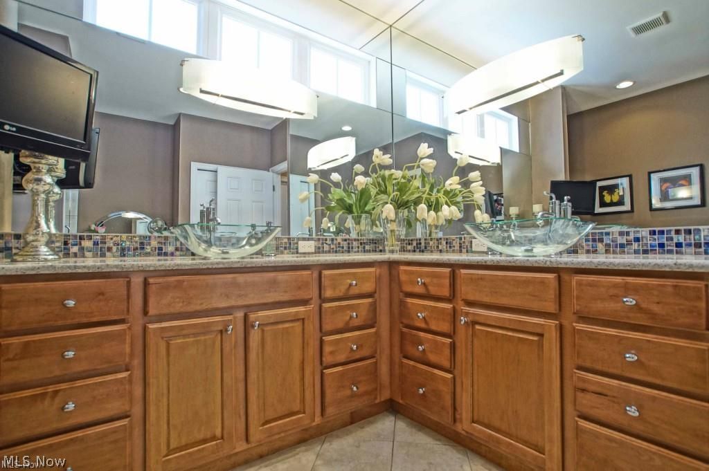 226 Skye Road Highland Heights OH 44143