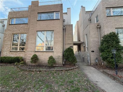 2272 W 5th Street Cleveland OH 44113