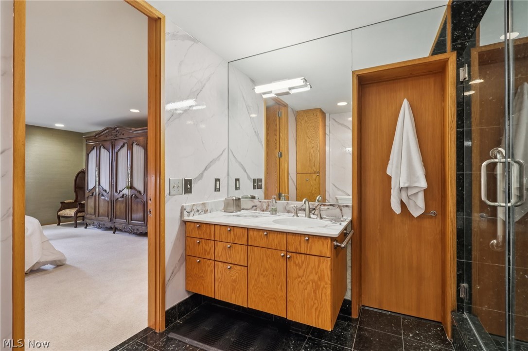 5200 Three Village Drive Lyndhurst OH 44124