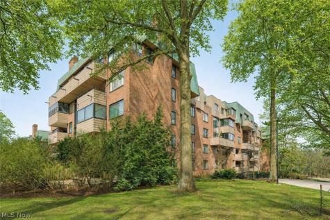 5200 Three Village Drive Lyndhurst OH 44124