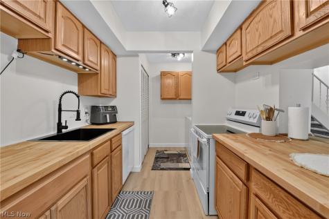 4926 Independence Circle Stow OH 44224