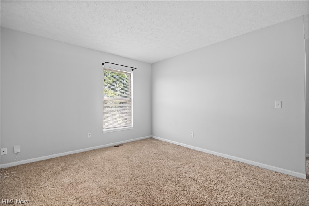 29026 Pembrooke Boulevard Olmsted Falls OH 44138