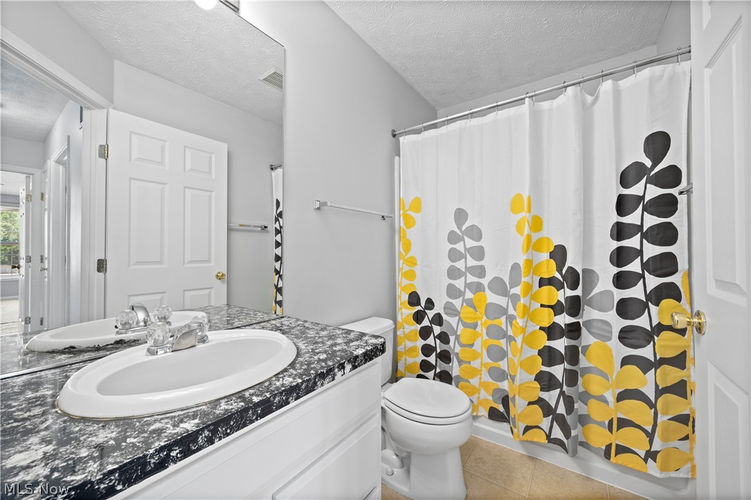 29026 Pembrooke Boulevard Olmsted Falls OH 44138