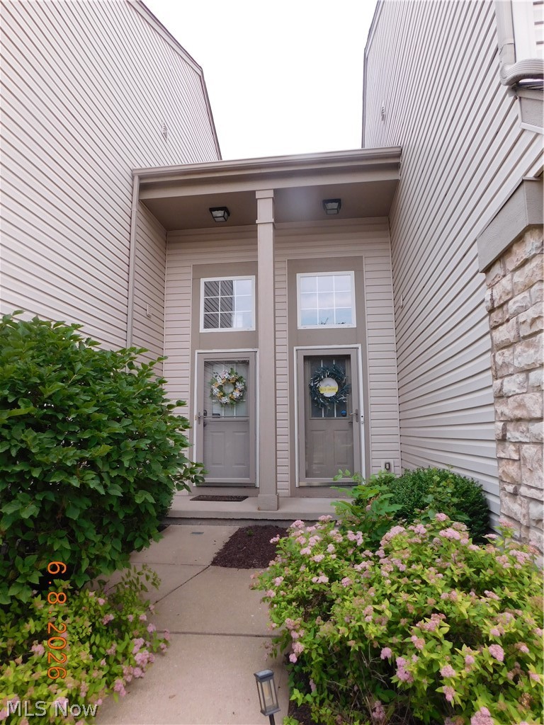 29026 Pembrooke Boulevard Olmsted Falls OH 44138