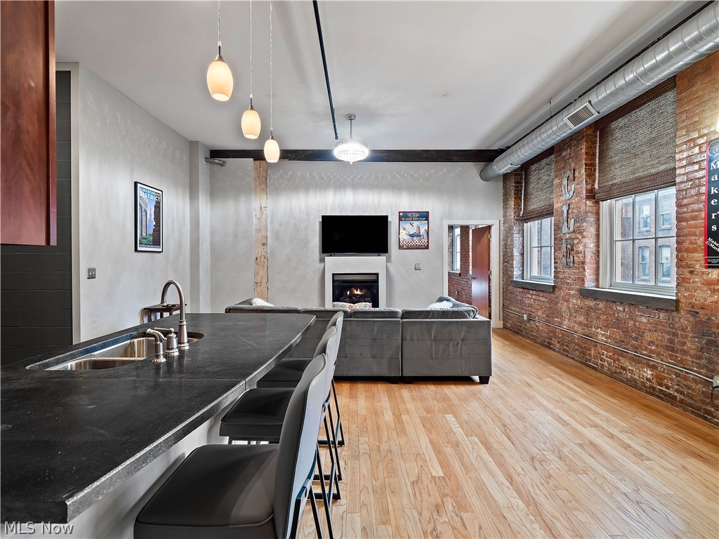 1260 W 4th Street Cleveland OH 44113