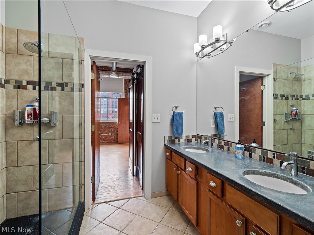 1260 W 4th Street Cleveland OH 44113