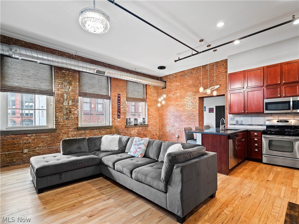 1260 W 4th Street Cleveland OH 44113