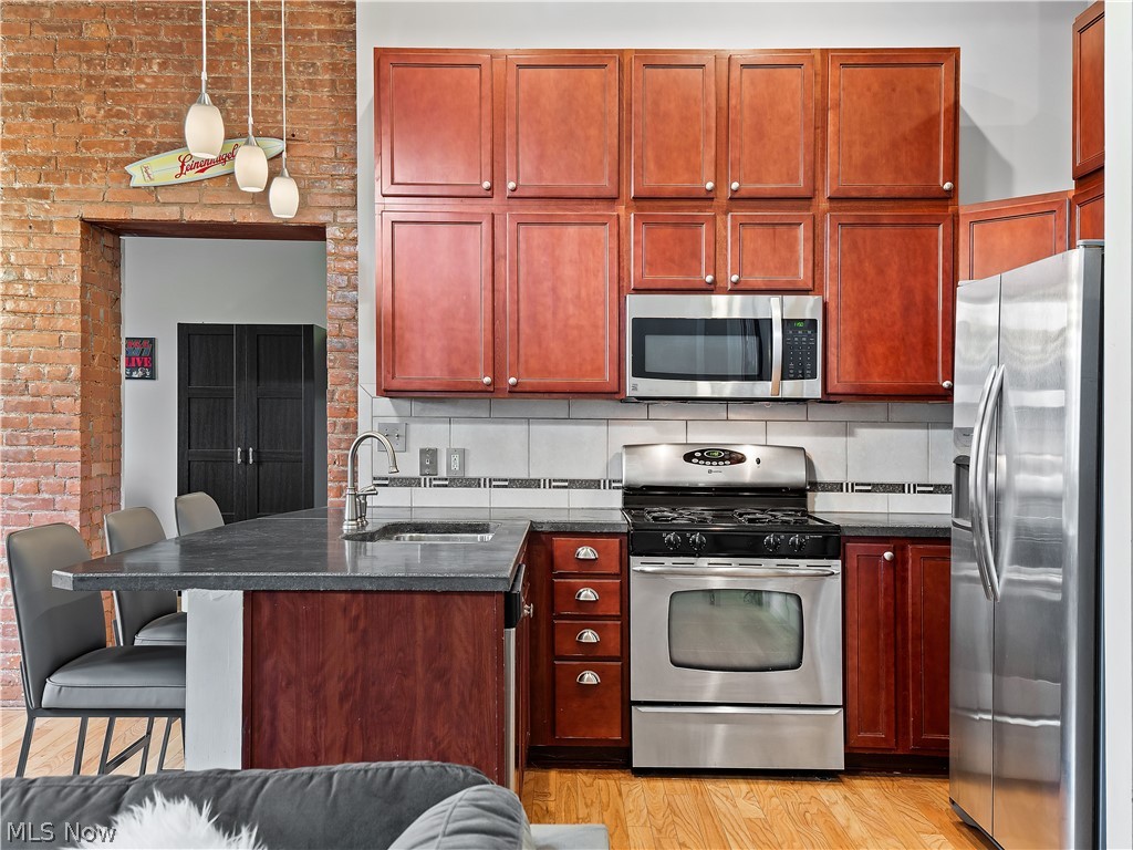 1260 W 4th Street Cleveland OH 44113