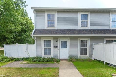 20325 Williamsburg Court Middleburg Heights OH 44130