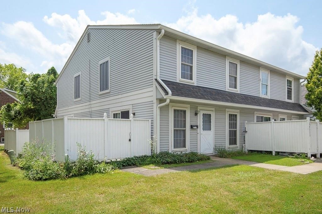 20325 Williamsburg Court Middleburg Heights OH 44130