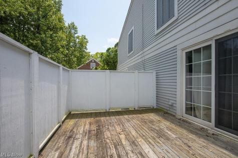 20325 Williamsburg Court Middleburg Heights OH 44130
