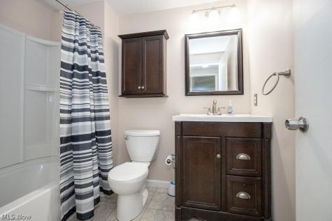20325 Williamsburg Court Middleburg Heights OH 44130