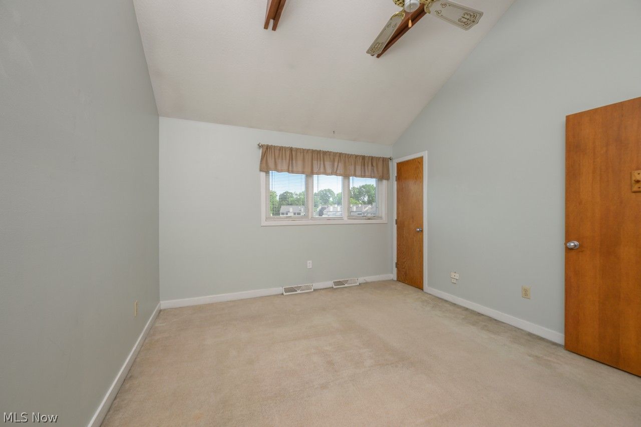 3201 Mariners Island Drive NW Canton OH 44708