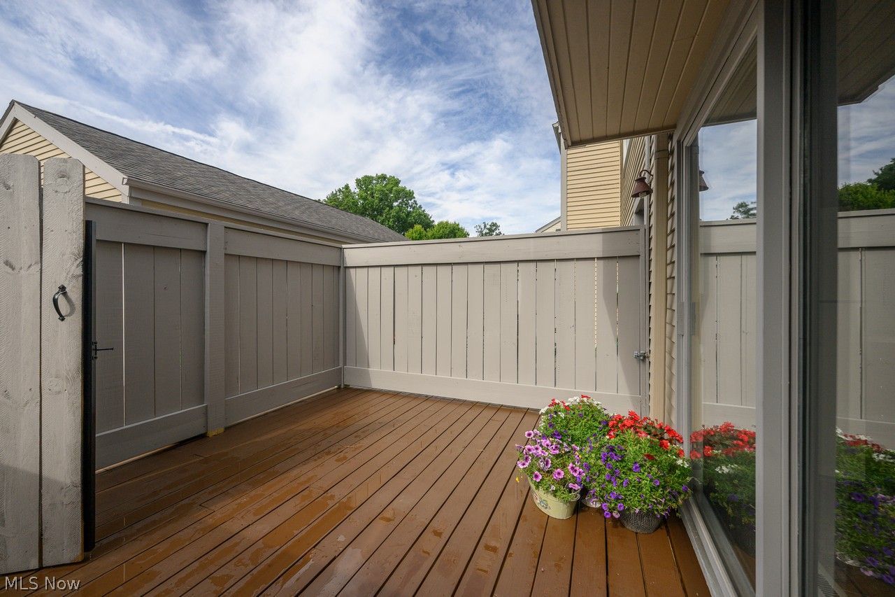 3201 Mariners Island Drive NW Canton OH 44708