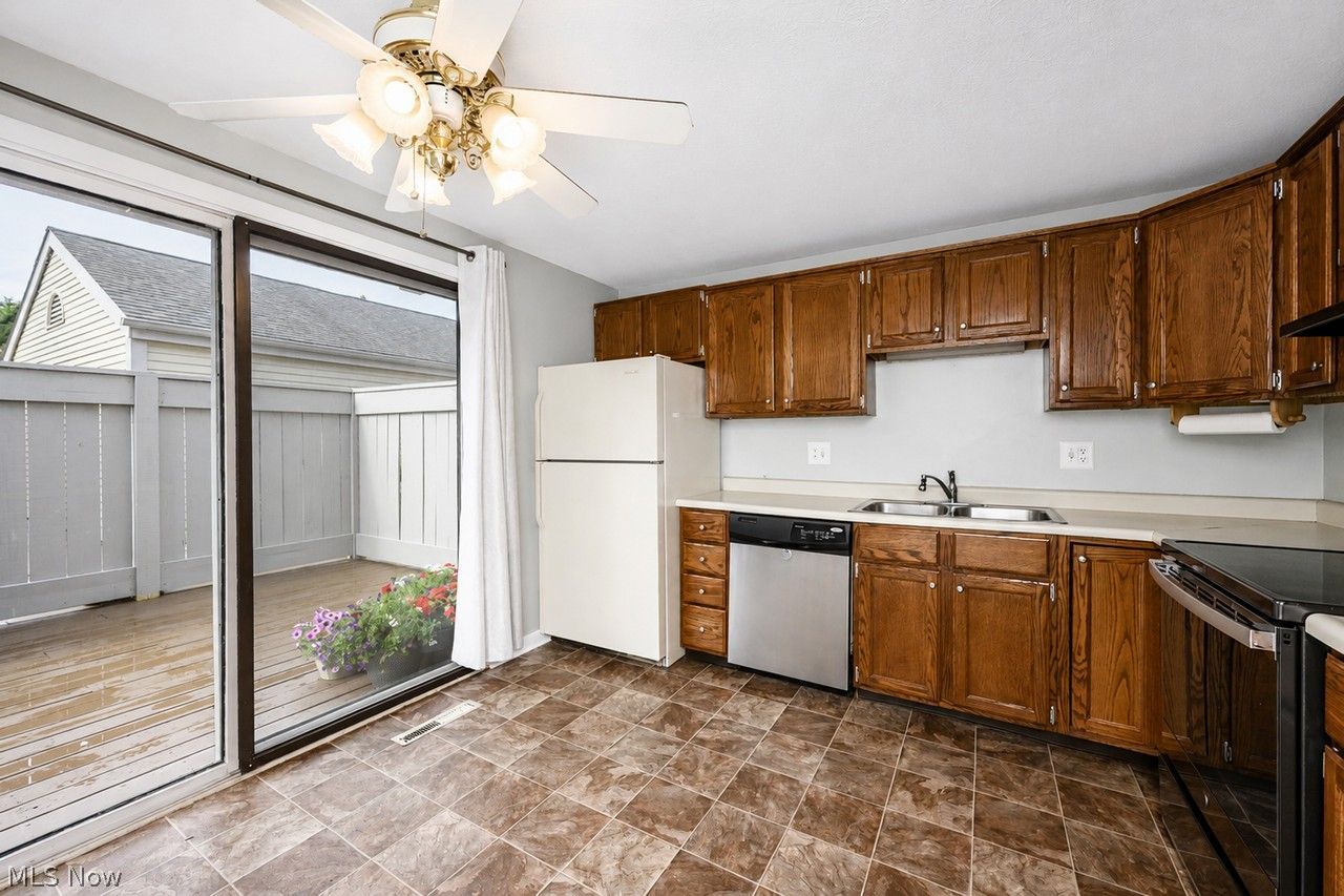 3201 Mariners Island Drive NW Canton OH 44708