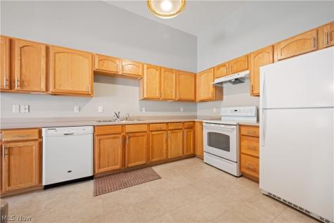29427 Hummingbird Circle Westlake OH 44145