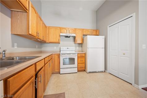 29427 Hummingbird Circle Westlake OH 44145