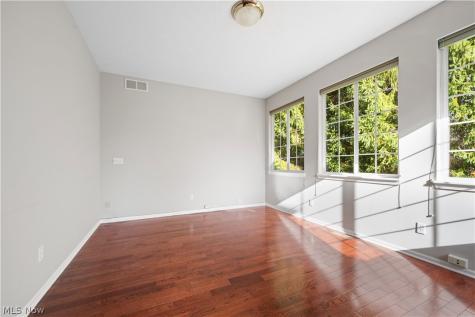 29427 Hummingbird Circle Westlake OH 44145
