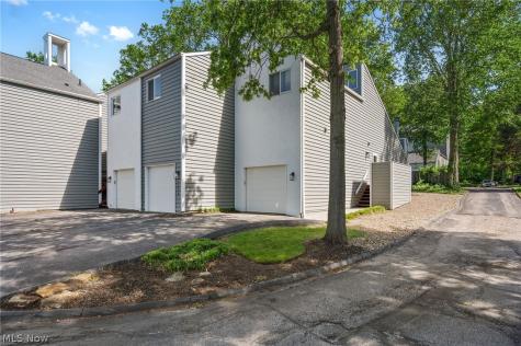 1376 Bobby Lane Westlake OH 44145