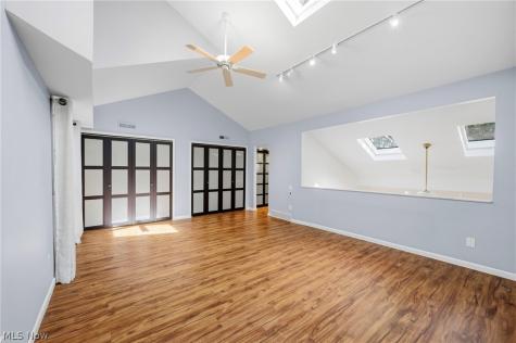1376 Bobby Lane Westlake OH 44145