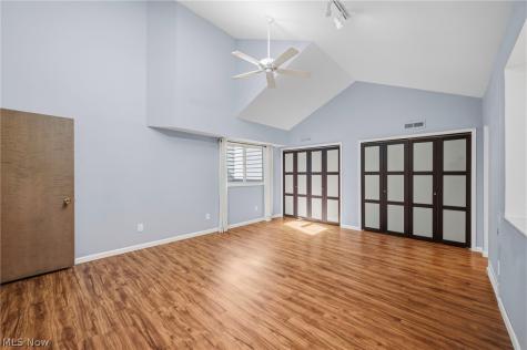 1376 Bobby Lane Westlake OH 44145