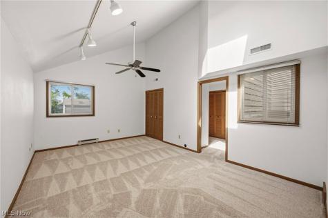 1376 Bobby Lane Westlake OH 44145