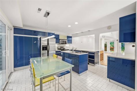 1376 Bobby Lane Westlake OH 44145
