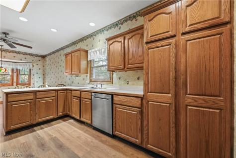 631 N Ridgecliff Street Tallmadge OH 44278