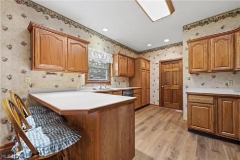631 N Ridgecliff Street Tallmadge OH 44278