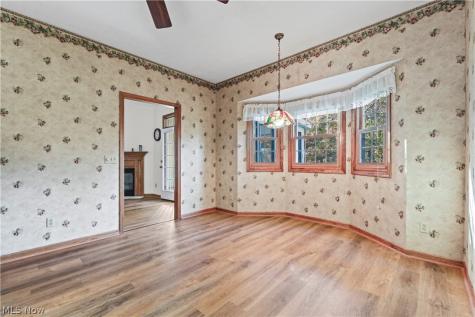 631 N Ridgecliff Street Tallmadge OH 44278