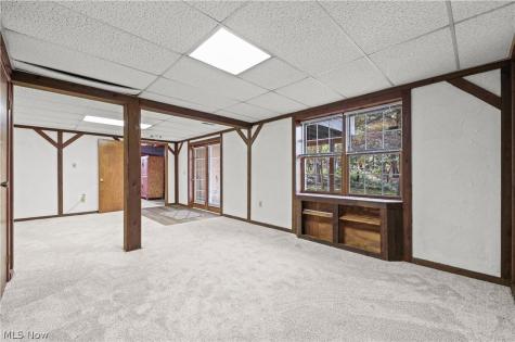 631 N Ridgecliff Street Tallmadge OH 44278