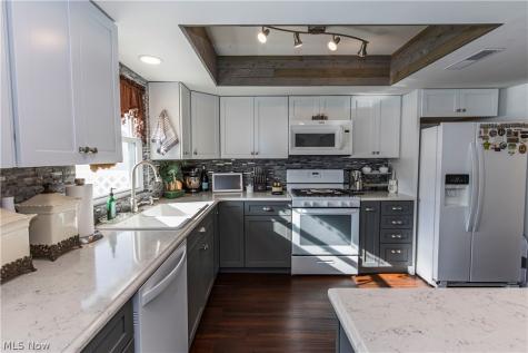 3631 Kenwood Drive Uniontown OH 44685