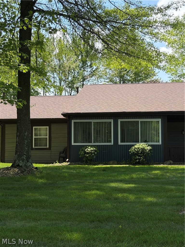 810 Nob Hill Drive Niles OH 44446