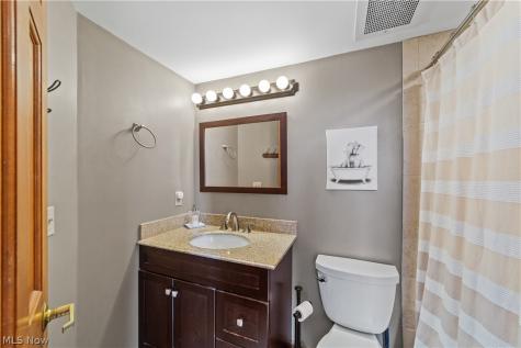 408 W Saint Clair Avenue Cleveland OH 44113