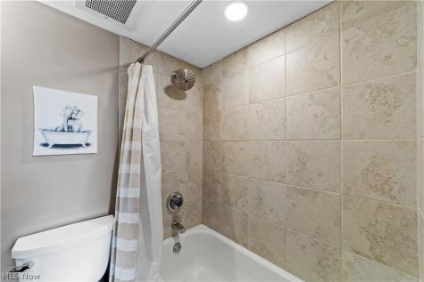 408 W Saint Clair Avenue Cleveland OH 44113