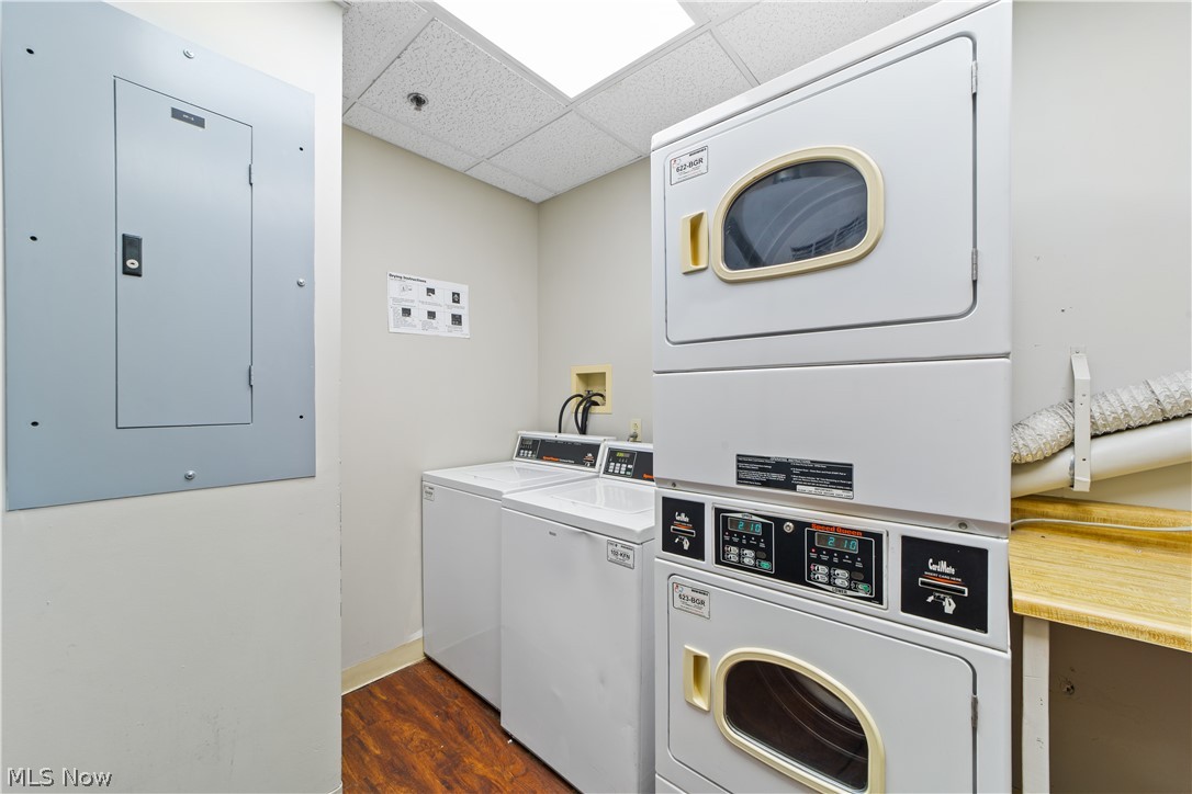 408 W Saint Clair Avenue Cleveland OH 44113