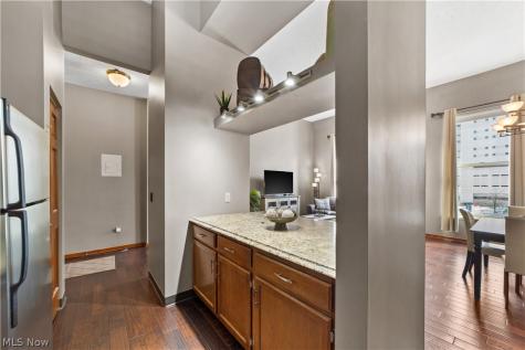 408 W Saint Clair Avenue Cleveland OH 44113