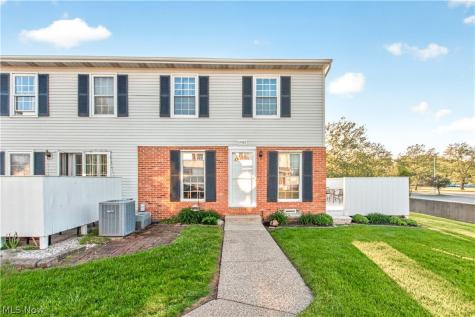 17522 Independence Court Brook Park OH 44142