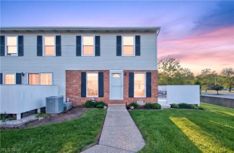 17522 Independence Court Brook Park OH 44142