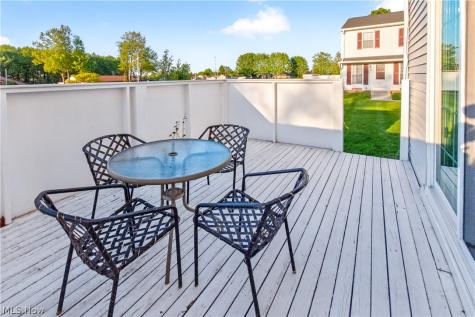 17522 Independence Court Brook Park OH 44142