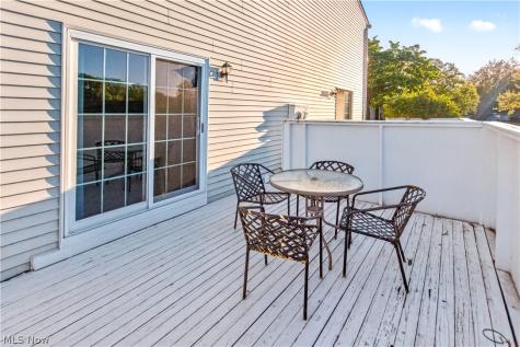 17522 Independence Court Brook Park OH 44142